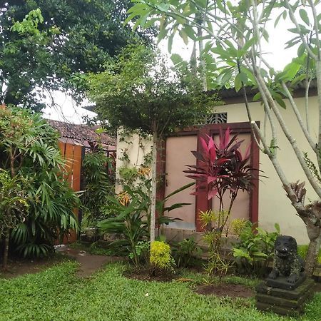 Efata Homestay Magelang Exterior photo